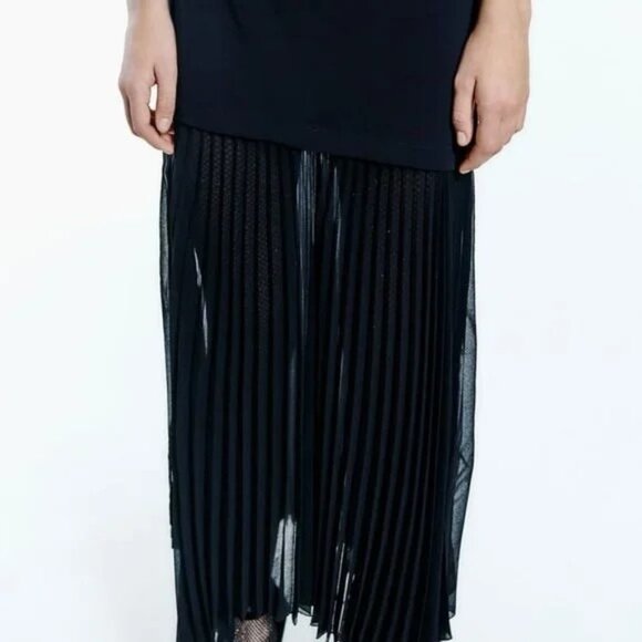 Zara Limited Edition Ruched Pleated Black Dress - Picture 7 of 11